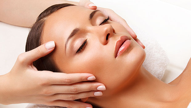 MEHTA MASSAGE A NATURAL FACELIFT