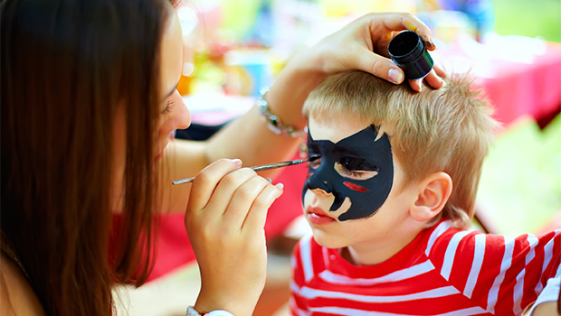 Toxic Chemicals in Halloween Make-up